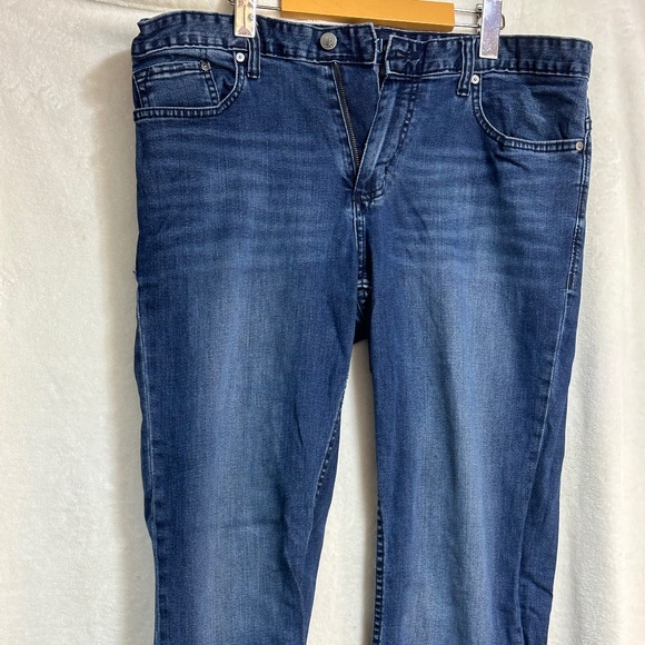 Calvin Klein Men's Jeans Blue Denim 34x32 Slim Fit Stretch Like New - Picture 2 of 8